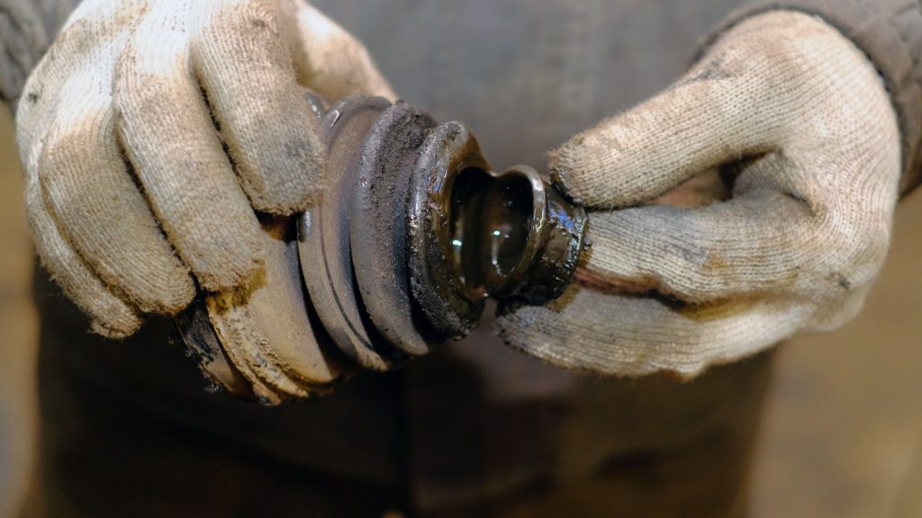 Ciri Ball Joint Rusak 