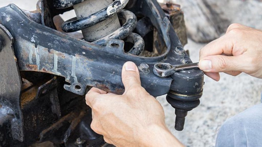Ciri Ball Joint Rusak 