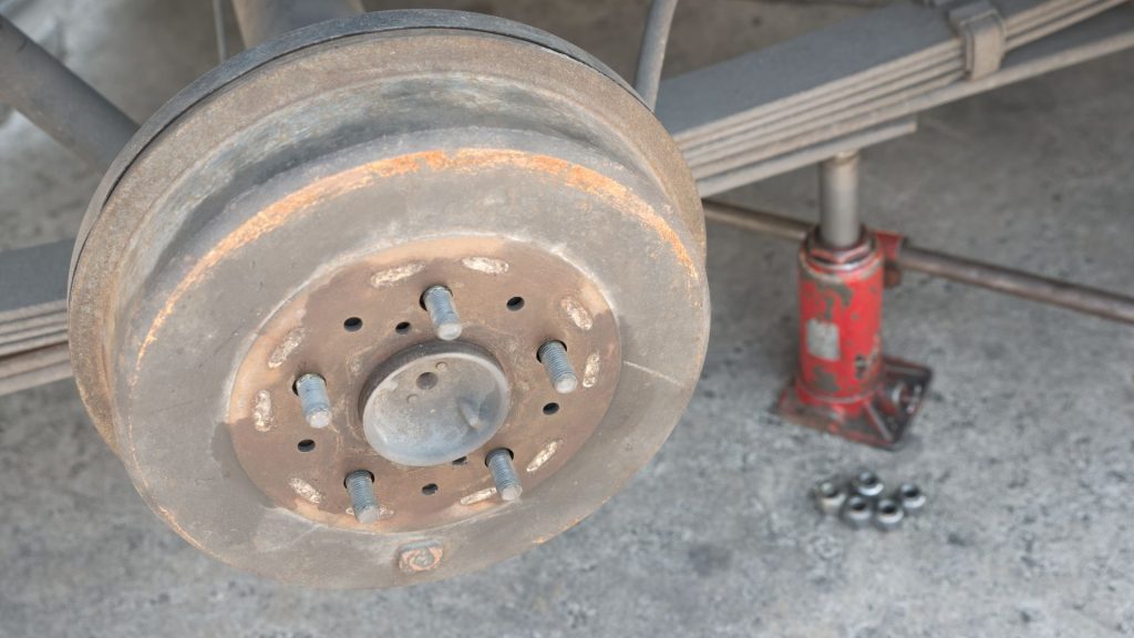 rem tromol mobil bunyi