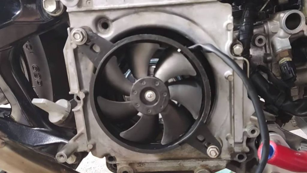 kipas radiator rusak
