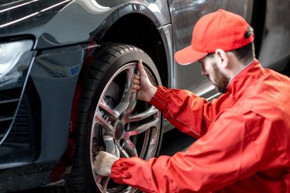 Cara Mengganti Ban Mobil
