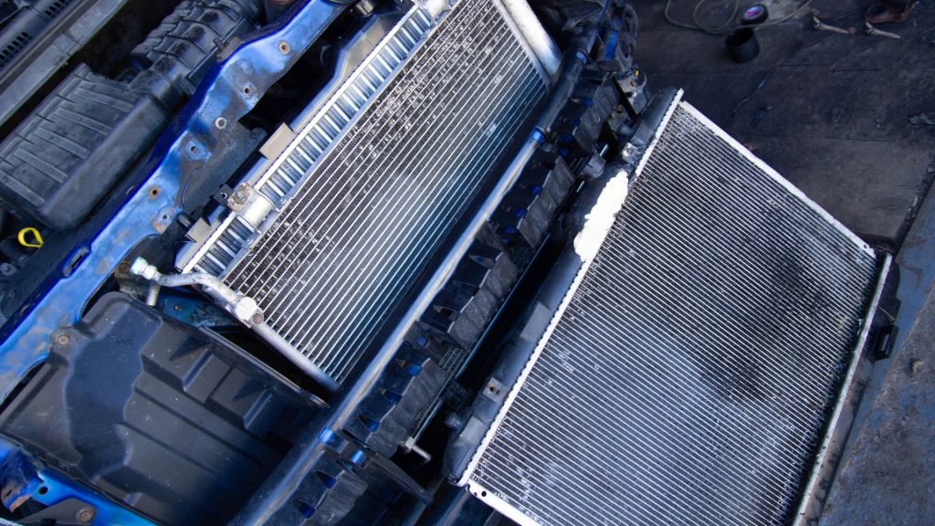 radiator mobil bocor
