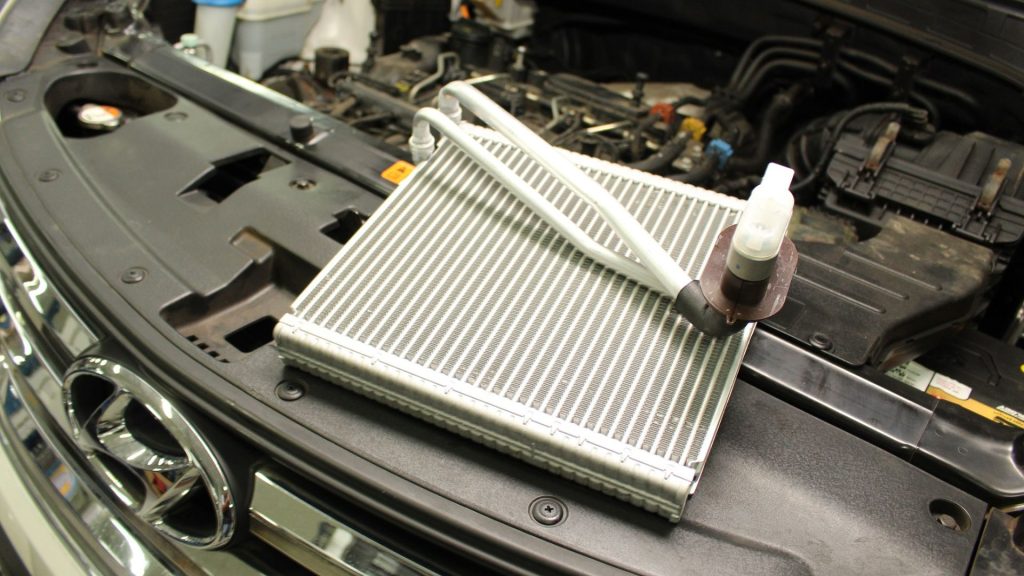 Evaporator AC Mobil Bocor