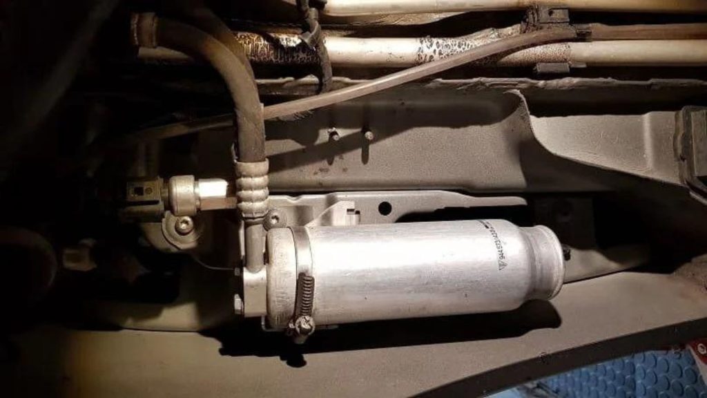Fungsi Dryer AC Mobil