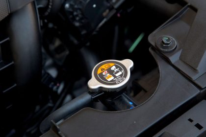 tutup radiator mobil