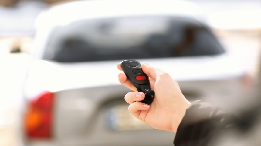 alarm mobil bunyi terus