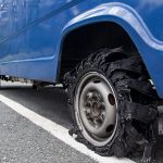 ban mobil meledak
